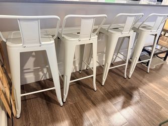 Bar stool