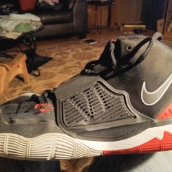 Kids Size 6 And 1/2 Nikes Kyrie Irving Nikes Red And Black
