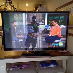 LG 50PV400 Plasma 50" TV Excellent Condition