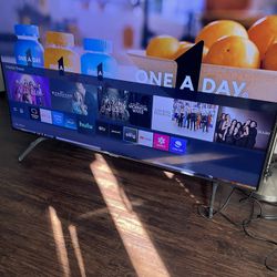 55”Samsung Crystal Tizen 4K 2160p UHD Smart Tv Model UN55TU7000