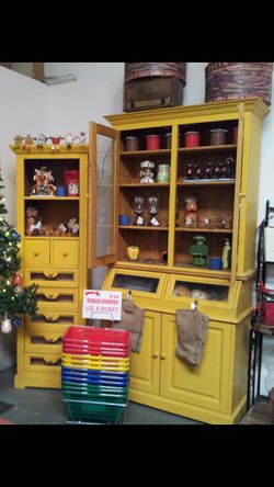 Antique Country/Southern Hutch and Cabinet Set