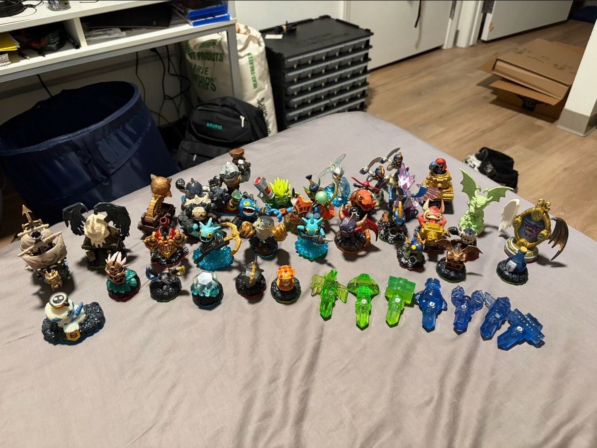 Skylander lot
