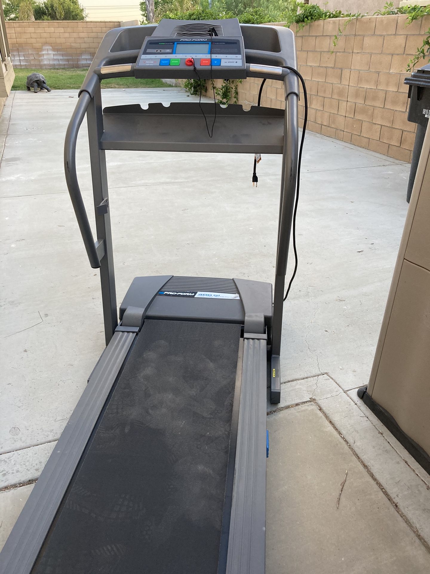 Pro form 400 gi treadmill. for Sale in Fontana, CA OfferUp