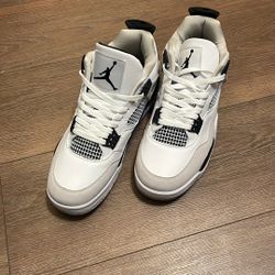 Jordan 4 Retro Military Black 