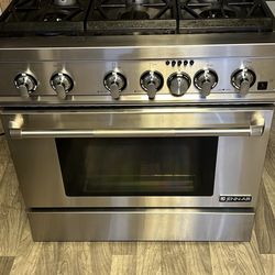 36” Wide Duall Fuel Jenn -air Range Use Like New Perfec Working And Warranty 