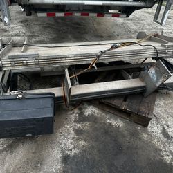 Lifgate Maxon 3,000 Pounds