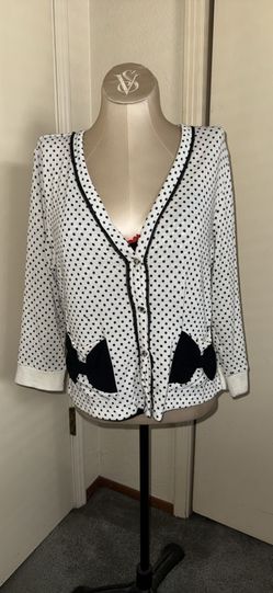 Women’s Disney Minnie rocks the dots rhinestone button up light sweater