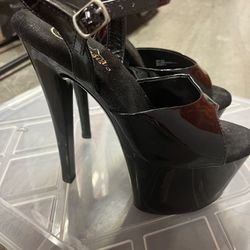 Women’s platform heels Pleaser