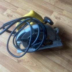Dewalt Chorded 7-1/4” Circular Saw