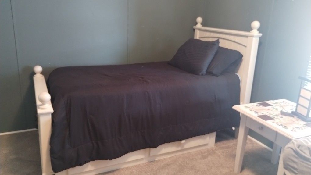Twin Bed