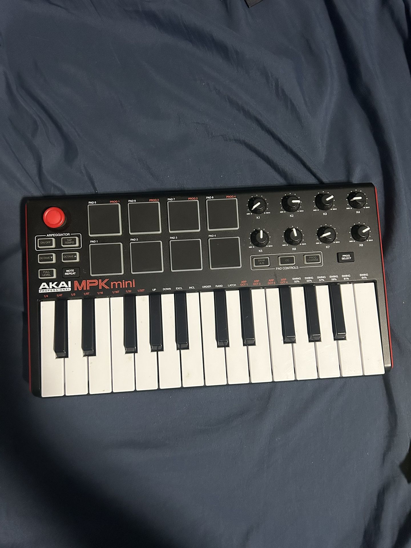 Akai MPK mini midi Controller
