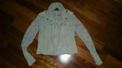 *Adorable Off White Lacey Jacket*