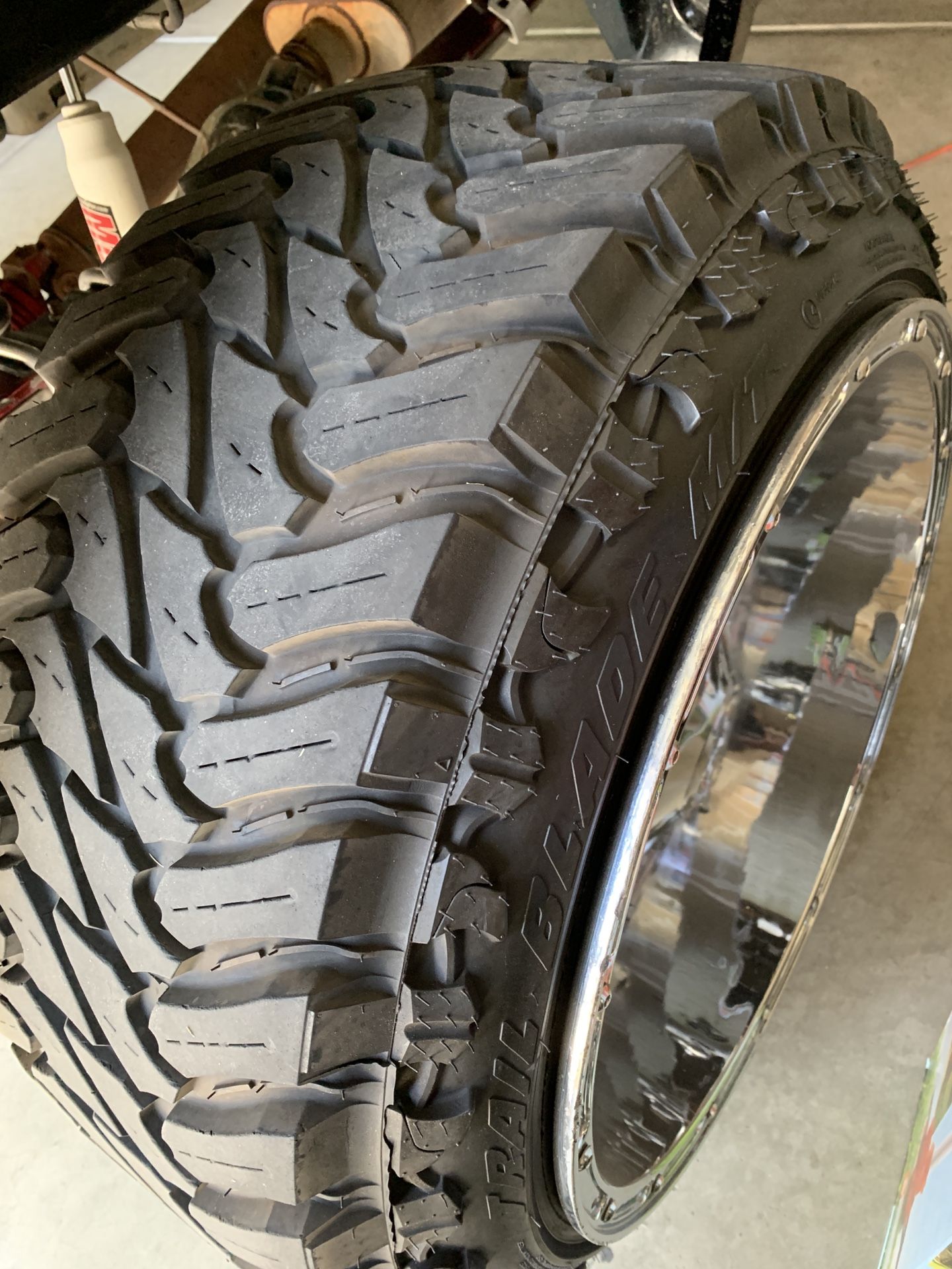 33-12.5-22 ATTURO TIRES