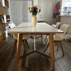 6-seater dining table, 1 year of use