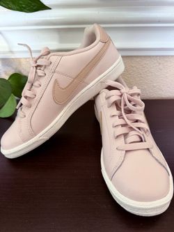 Nike Women's Court Royale size 7