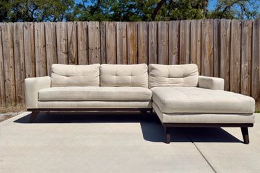 Cream Chaise Sectional Sofa – Delivery Available Today 🚚