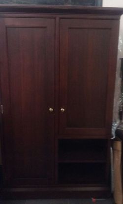 JULY 4TH DAY SALE,FLOOR,ARMOIRE, $69