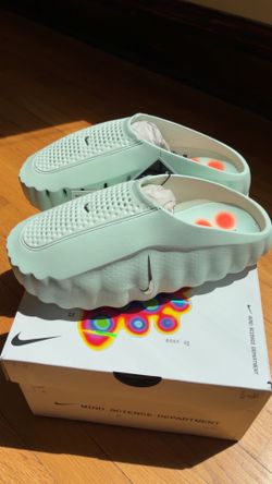 Nike Mind 001 Barely Green/Chrome Size 8