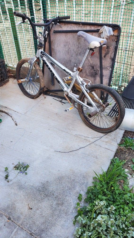 Rhino trick bike frame aluminum
