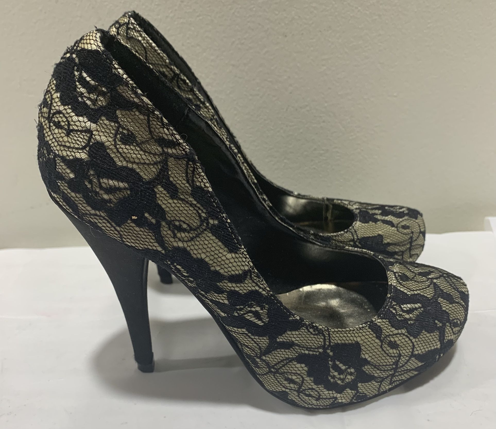Charming Charlie women’s size 5.5 black lacey stiletto heel shoes - worn once like new