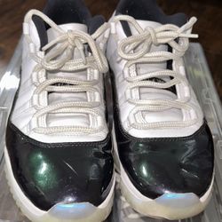 Air Jordan 11 Low Retro Emerald