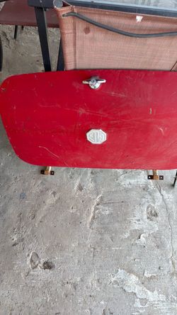 MG Red Trunk Lid with Badge and Lock