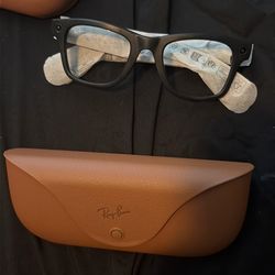 Ray Ban Meta Gen 2 And a pair of Oakley meta