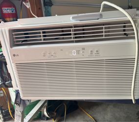 LG Air Conditioner 8000btu With Remote . Works Good And Cold
