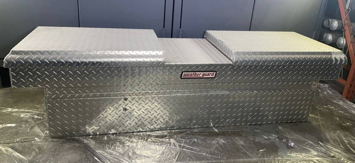 70" Diamond Plate Aluminum Full Size Crossbed Truck Toolbox