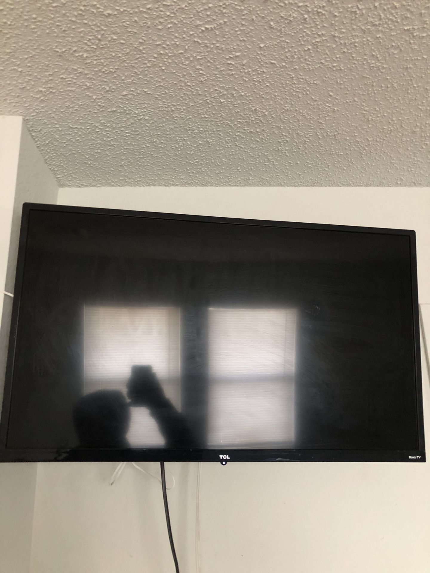32” Class S3 720p HD LED Smart TV With Roku TV