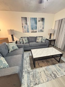 Modern Living Room Set – Sofa, Coffee Table, 2 End Tables, Lamps & Wall Art