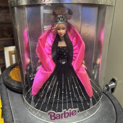 1998 Happy Holidays Mattel Special Edition Barbie Doll Hallmark Exclusive