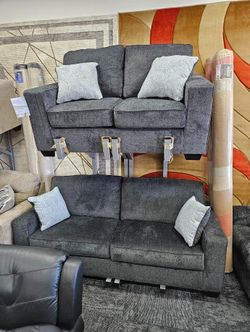 ¡No se necesita crédito! Juego de sala Ashley modelo Altari de 2 piezas (sofá y loveseat) — ¡Especial!