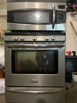 Gas Range and Microwave