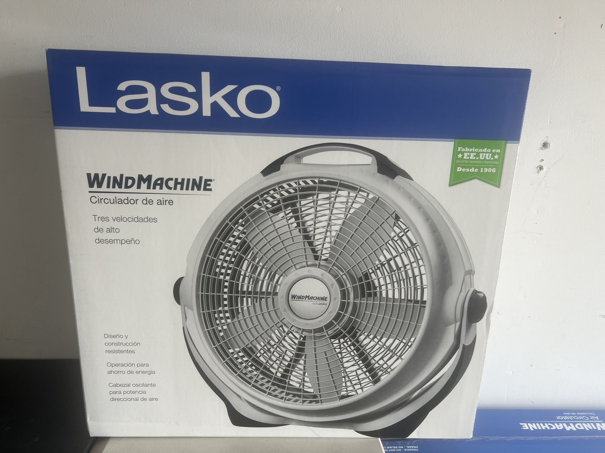 New Lasko Wind machine Fan 