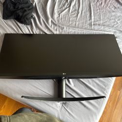 LG 34" UltraWide Full HD (2560 x 1080) IPS Monitor, 100Hz, 5ms Response Time, VESA DisplayHDR 400, AMD FreeSync, HDMI, DisplayPort, USB-C - 34WQ500