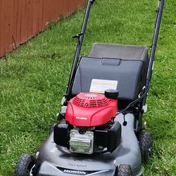 Honda Self Propelled Lawn Mower!