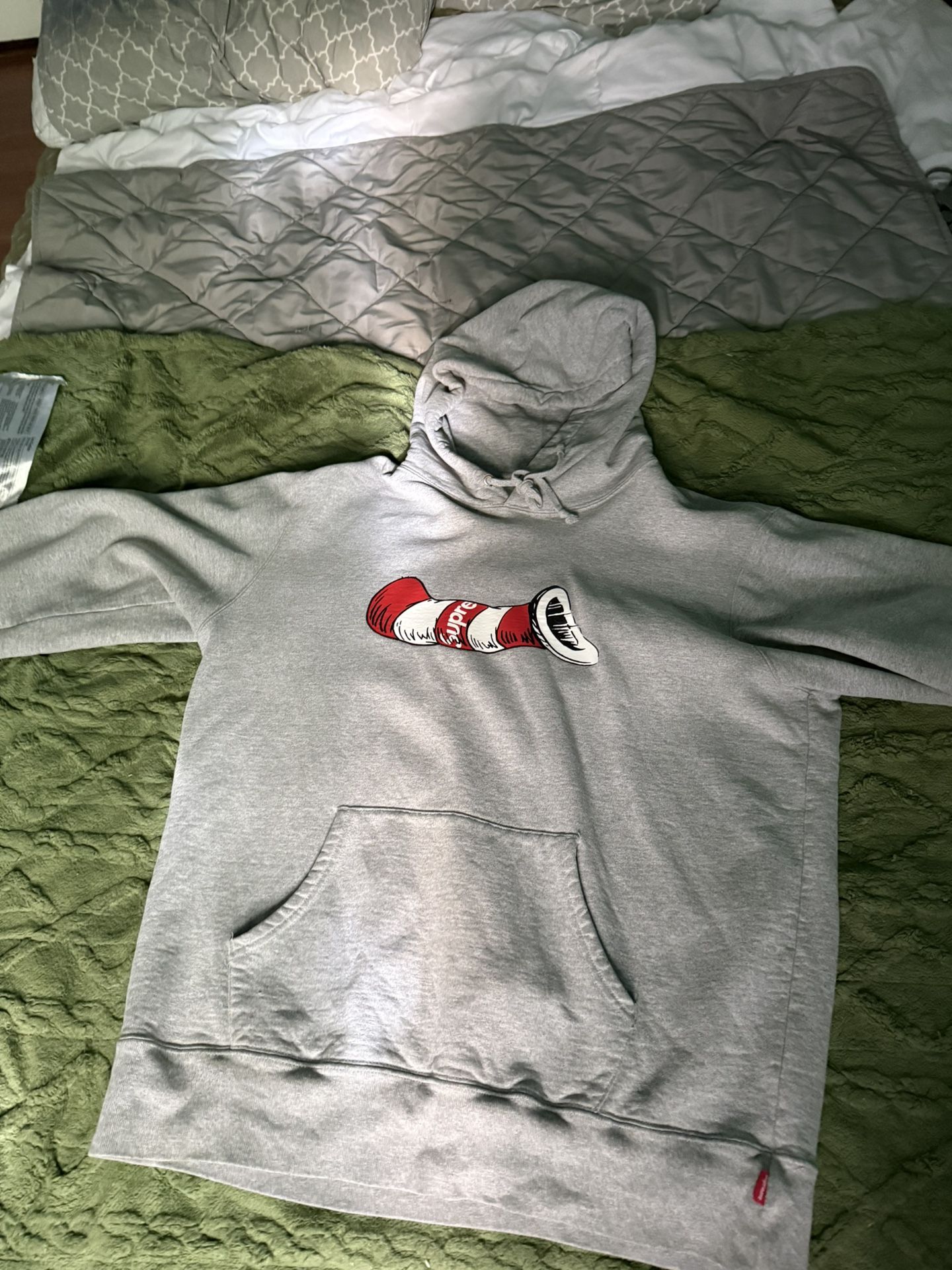 Supreme Men’s Sweatshirt Size L