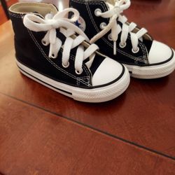 Black Converse 