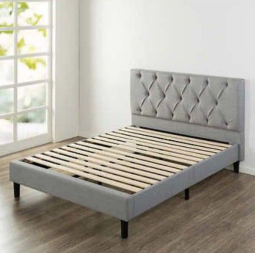 Blackstone Grand Upholstered Diamond Tufted Platform Bed-King Size