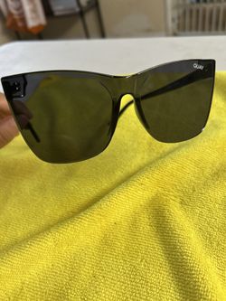Quay sunglasses Come thru