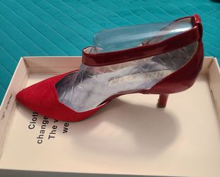 Red pump