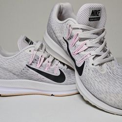 Nike Air Zoom Winflo 5 Women's Size 7 Running Shoes - ZIP CODE 77066