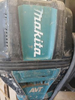 Makita breaker