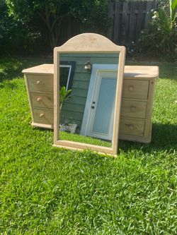 Thomasville Dresser and Mirror