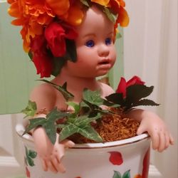 Porcelain cup 