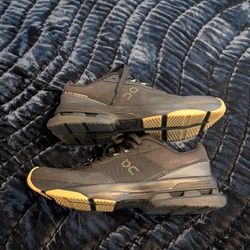 On Cloud Mens Sneakers