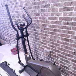 Almost new Elliptical