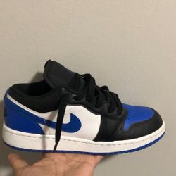 Jordan 1 Low Alternate Royal Toe