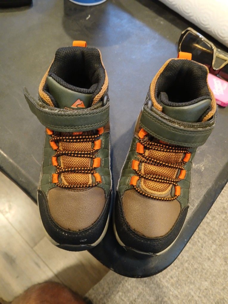 Kids Hiking Boots